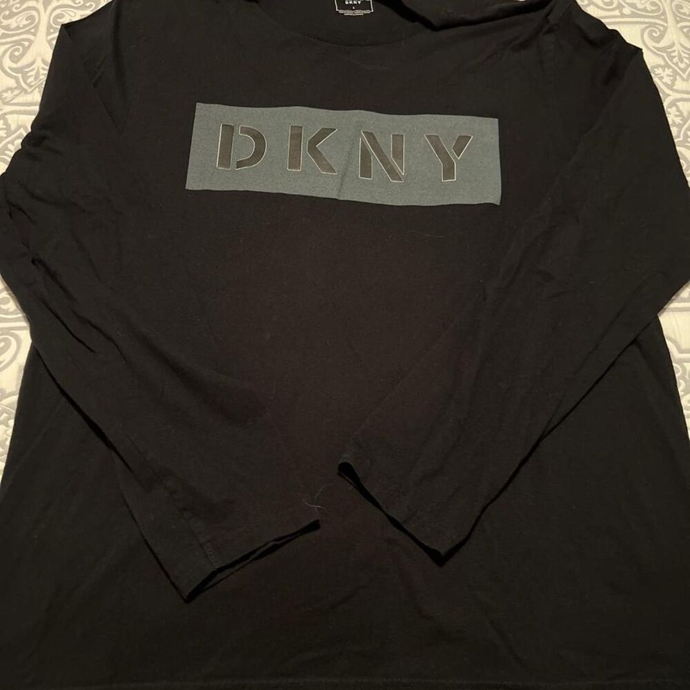 Dkny Men's Black T-shirt